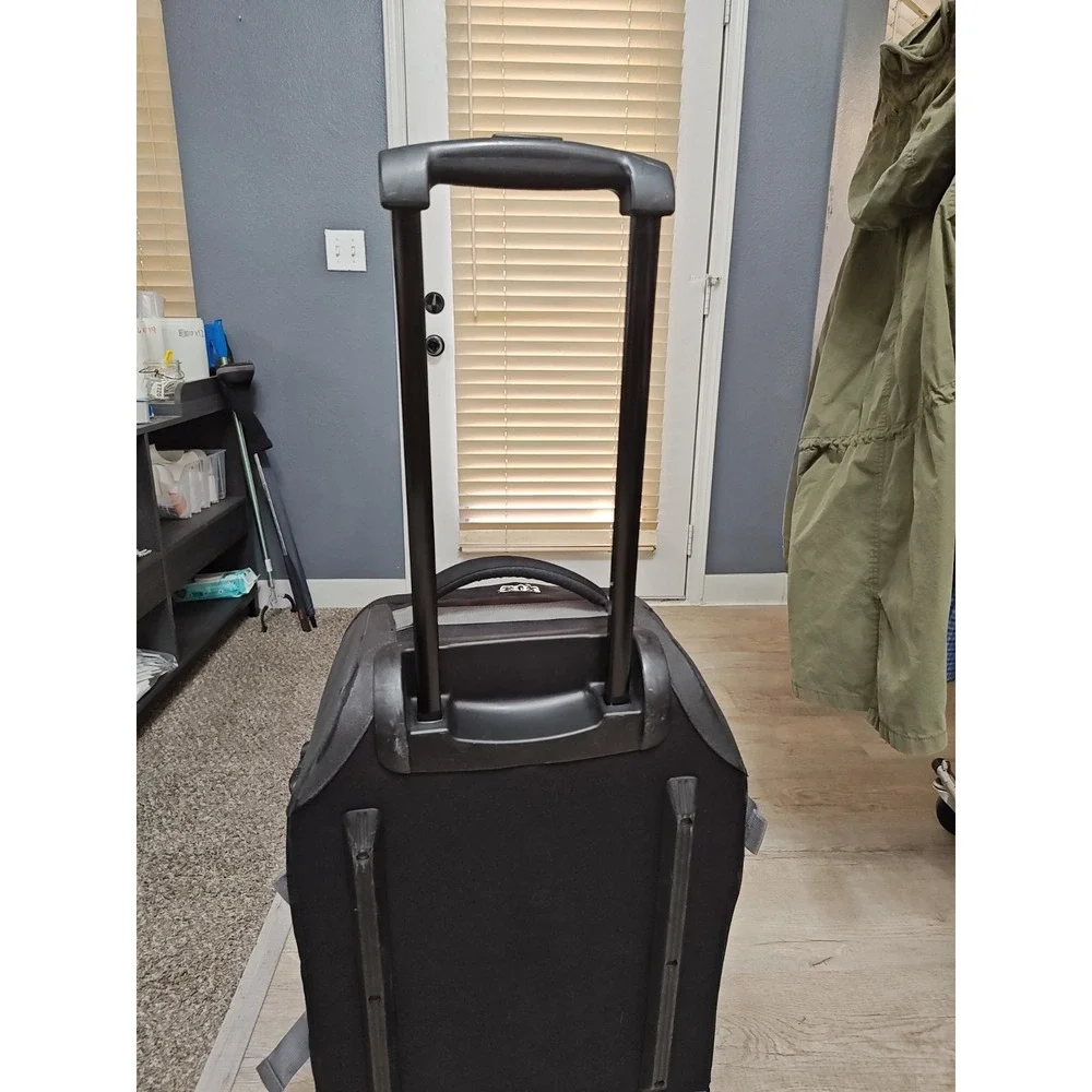 Oakley Tactical Rolling Suitcase Black Quilted Luggage Large Travel Bag 26x14x10